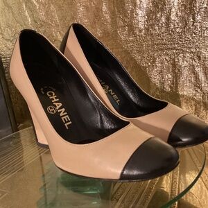 Chanel cap Toe pumps